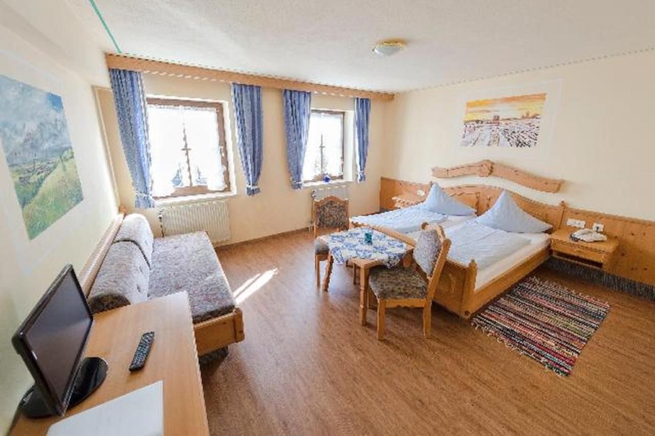 Landhotel Zum Jaegerstoeckl 그라페나우 외부 사진