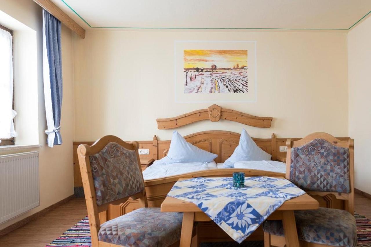 Landhotel Zum Jaegerstoeckl 그라페나우 외부 사진