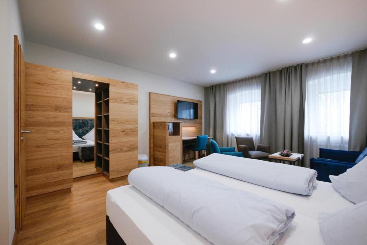 Landhotel Zum Jaegerstoeckl 그라페나우 외부 사진